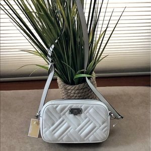 Michael Kors Peyton Camera white Crossbody Bag